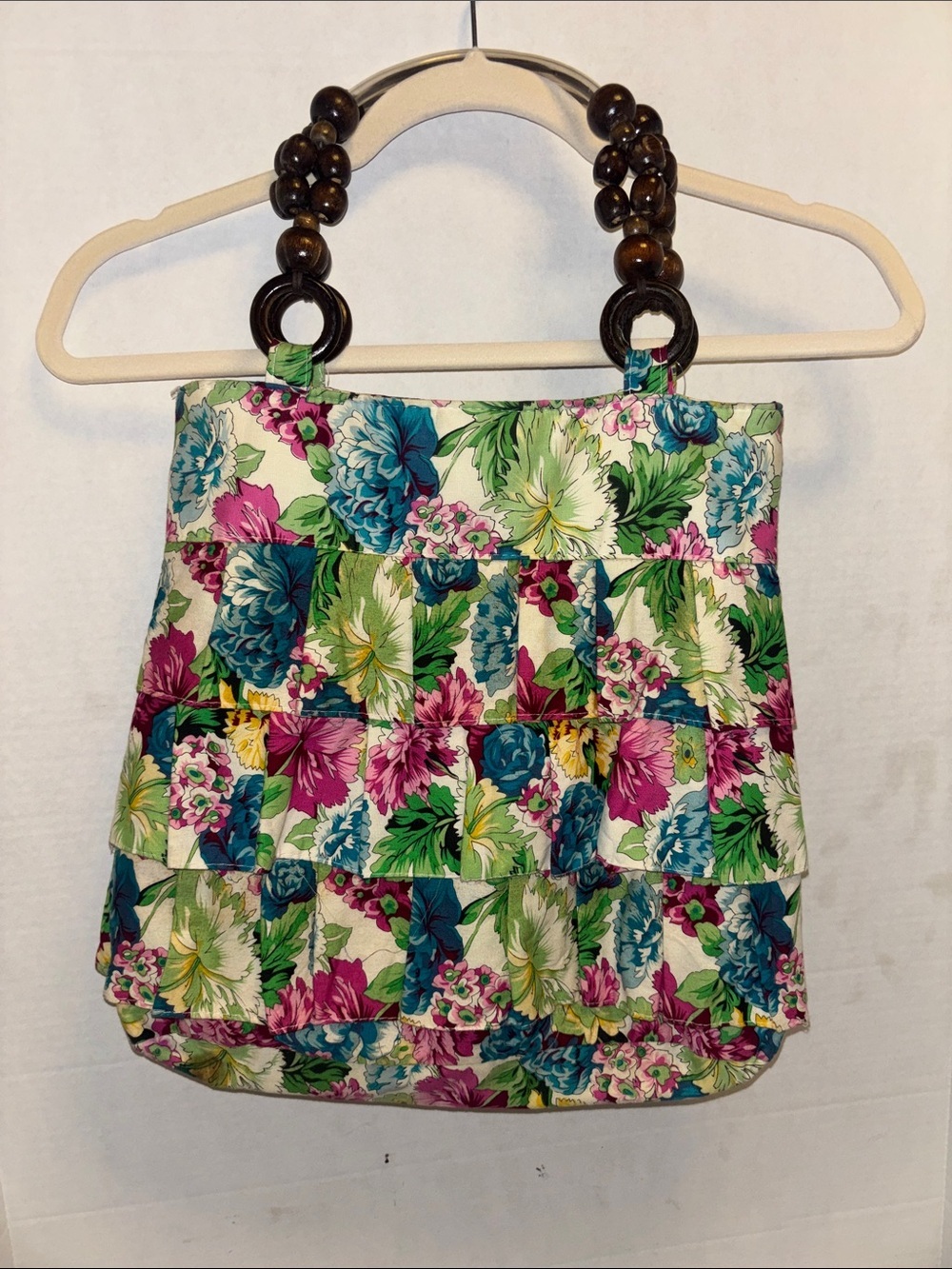 FLORAL RUFFLE THREE TIERED TOTE WITH WOODEN HANDLES BRIGHT COLORFUL COTTON TOTE